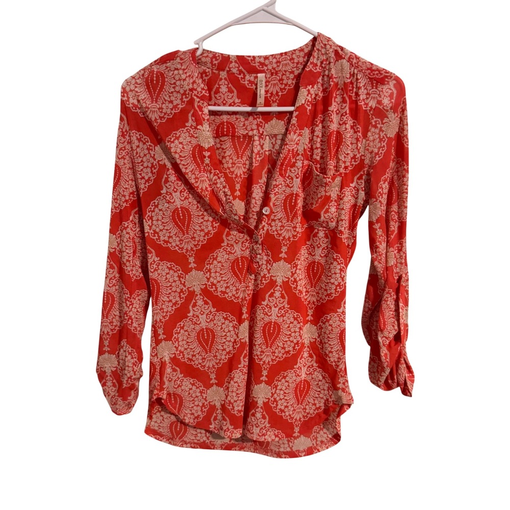 DNA Couture Womens Small Coral Red Damask Print Roll Tab Henley Blouse Top